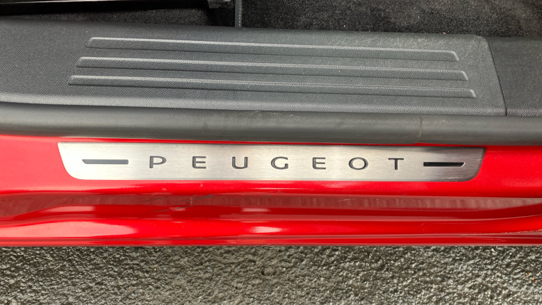 Peugeot 2008 1.2 PureTech 130 GT Line 5dr Petrol Estate